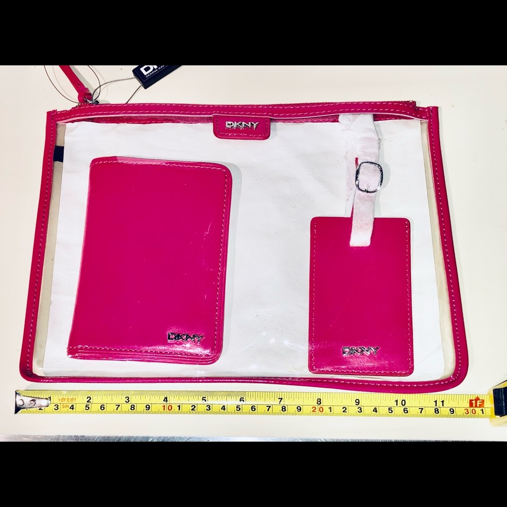DKNY Travel Kit